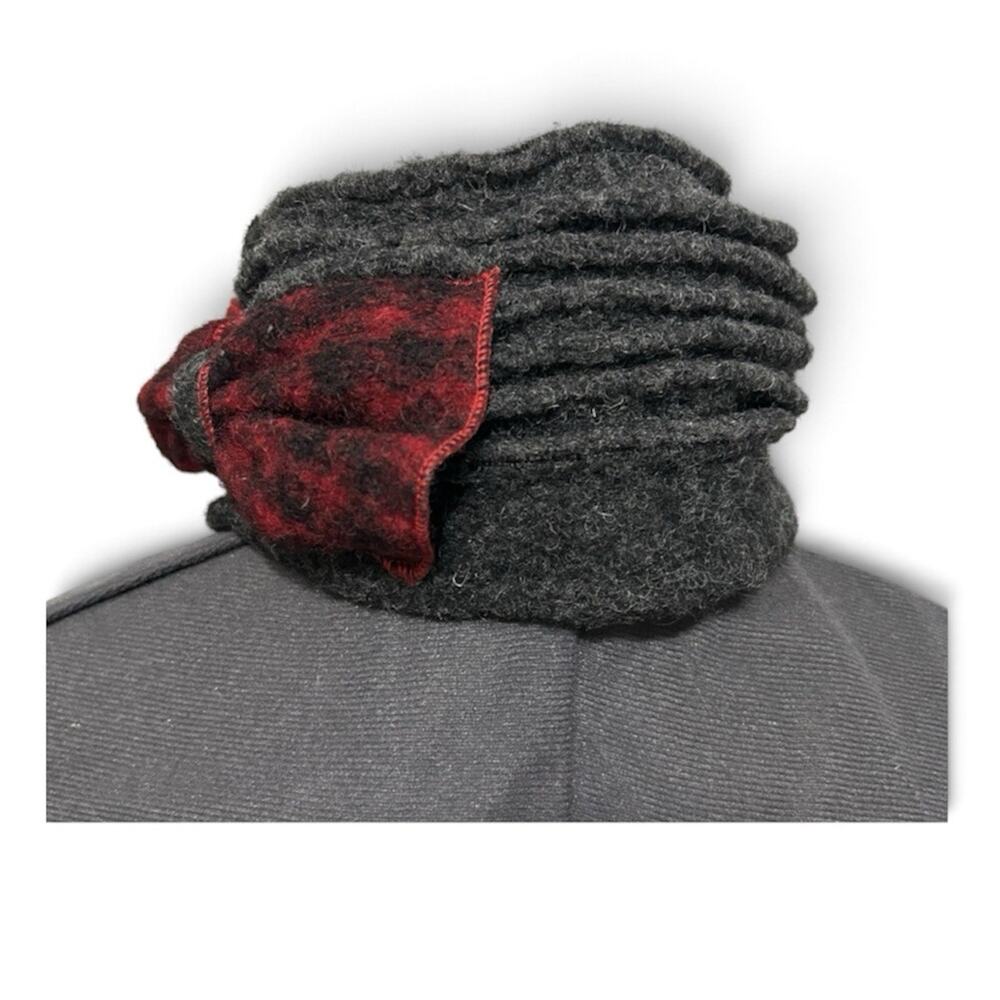 Vintage Platania Wool Blend Cloche Hat Grey Red Bow Made in Italy Ribbed
